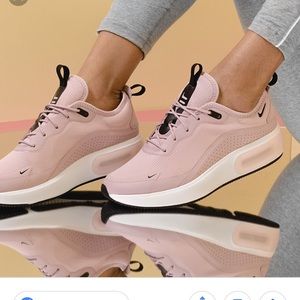 Nike Air Max Dia in Pink w/ box (worn once)